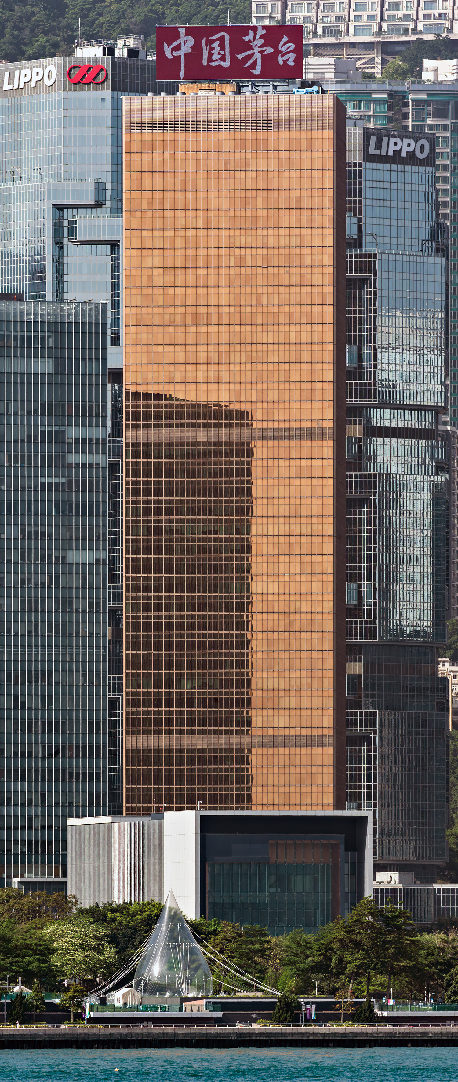 Far East Finance Centre, Hong Kong - View across Victoria Harbour. © Mathias Beinling